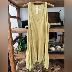 ♥️ Magnolia Pearl Paz Tank